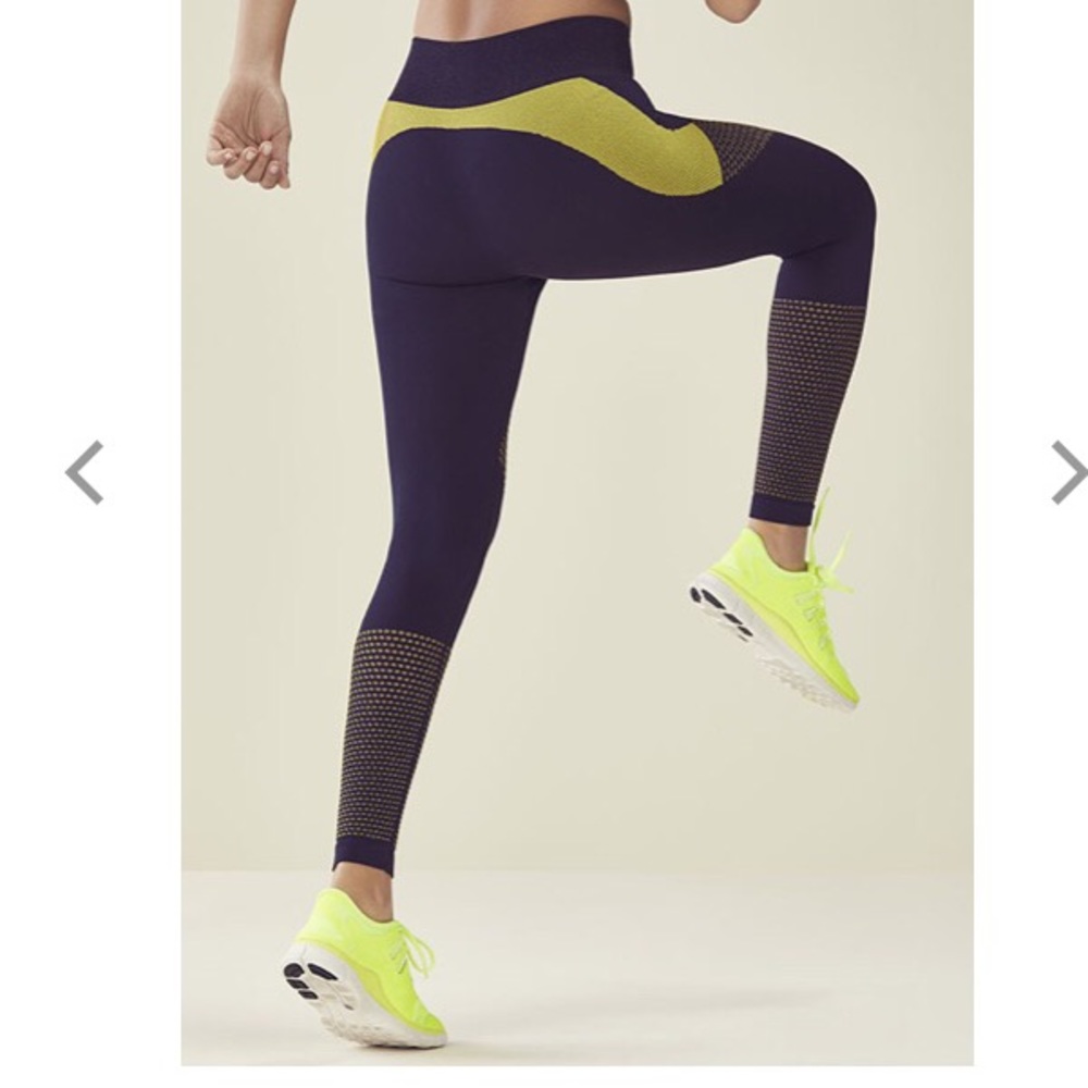 Fabletics gym outfit by Demi Lovato